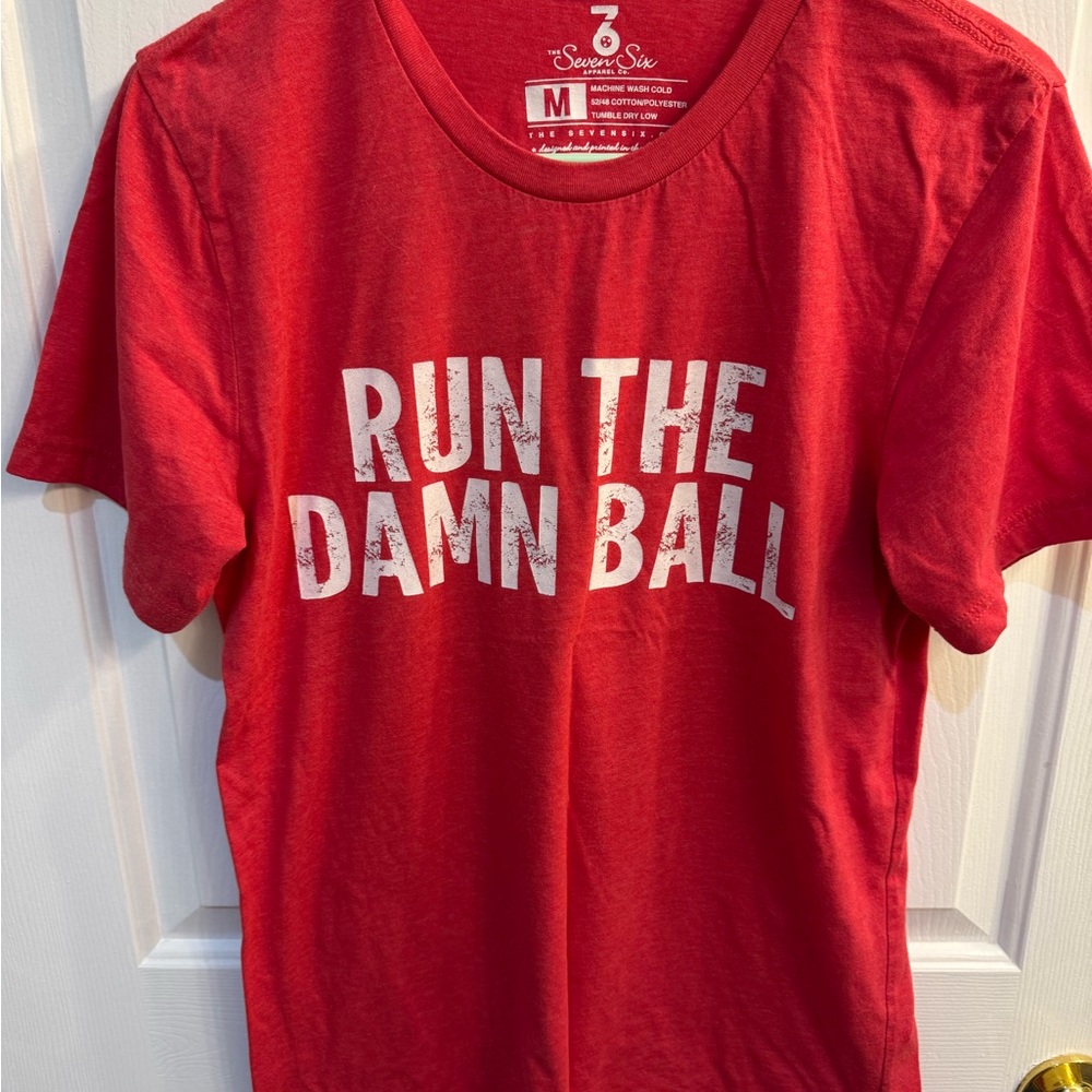 Run The Damn Ball Red T-shirt Georgia Bulldogs Size Med UGA